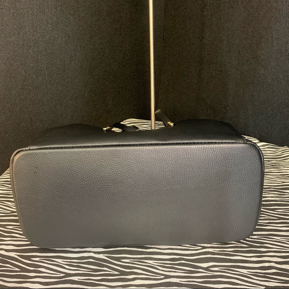 Valentina Fiore Italian Leather Tote - Picture 13 of 16